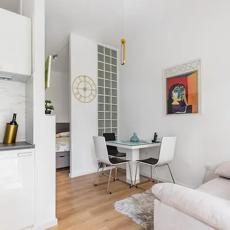 Apartment Modern Studio Near Znjan Beach